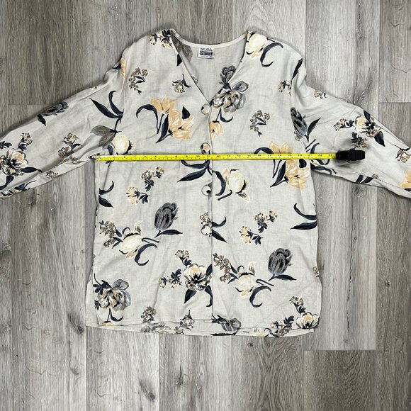 Moda Petite By Paris Star Vintage Flowers V-Neck Button Down Shirt - Picture 9 of 9